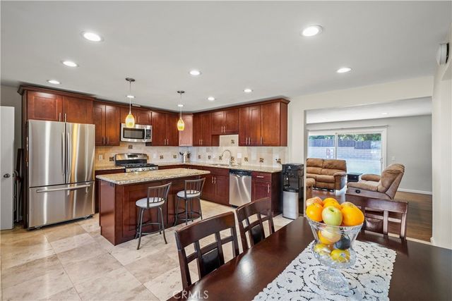 17147 Vintage, Northridge, CA 91325