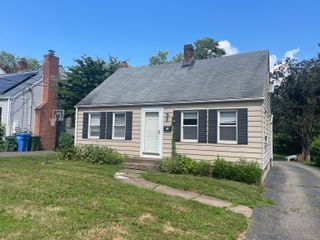 63 Thompson Street, Hamden, CT 06518