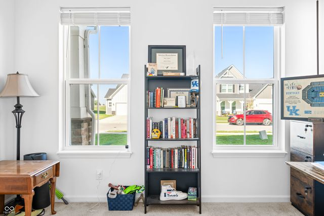 647 Bluestem Circle, New Whiteland, IN 46184