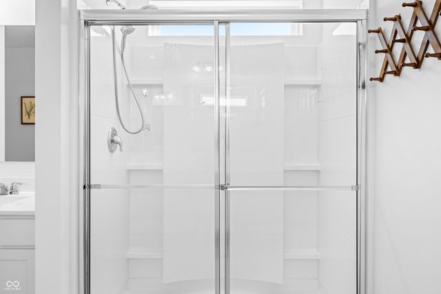 647 Bluestem Circle, New Whiteland, IN 46184