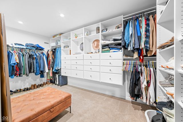 647 Bluestem Circle, New Whiteland, IN 46184