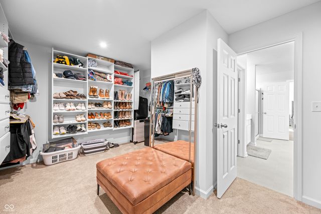 647 Bluestem Circle, New Whiteland, IN 46184