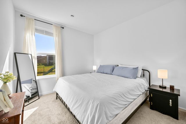 647 Bluestem Circle, New Whiteland, IN 46184