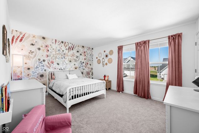 647 Bluestem Circle, New Whiteland, IN 46184