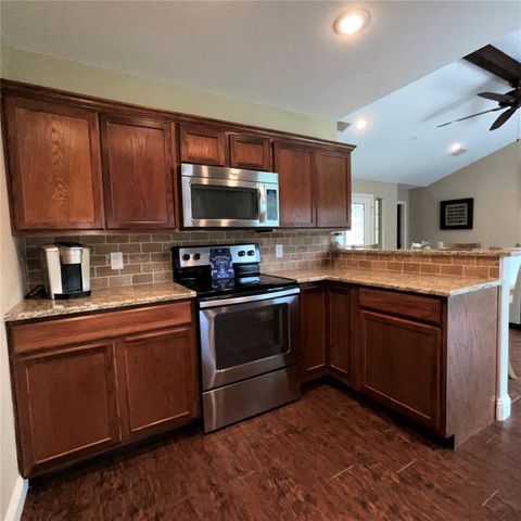 103 Eastwood Circle, Enchanted Oaks, TX 75156