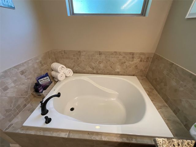 103 Eastwood Circle, Enchanted Oaks, TX 75156