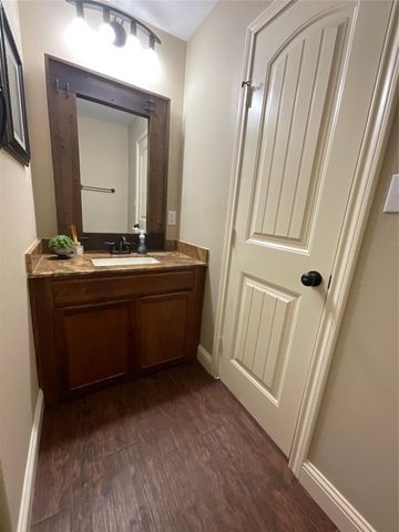 103 Eastwood Circle, Enchanted Oaks, TX 75156