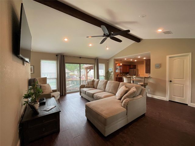 103 Eastwood Circle, Enchanted Oaks, TX 75156