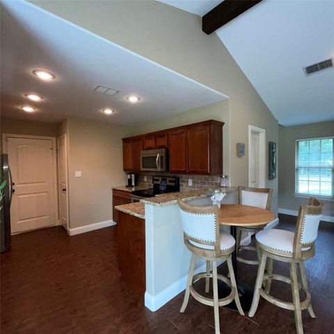 103 Eastwood Circle, Enchanted Oaks, TX 75156
