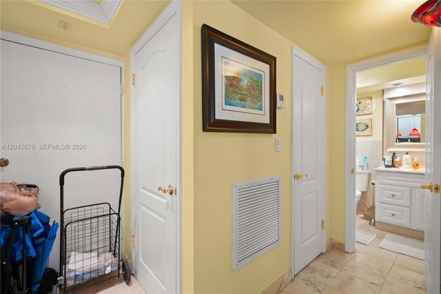 2851 Leonard Drive J210, Aventura, FL 33160