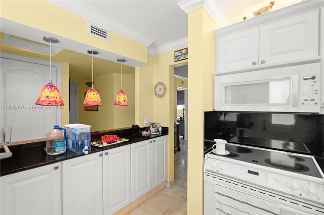 2851 Leonard Drive J210, Aventura, FL 33160