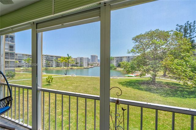 2851 Leonard Drive J210, Aventura, FL 33160