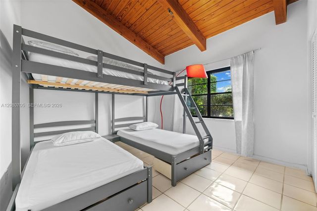 2679 S Parkview Drive, Hallandale Beach, FL 33009