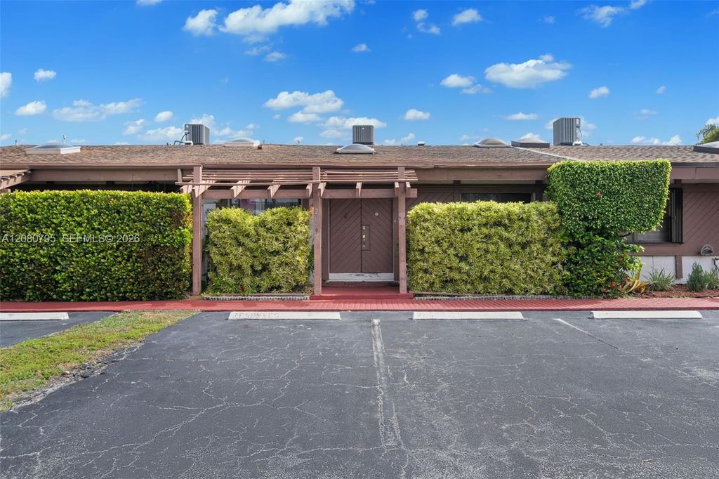 2679 S Parkview Drive, Hallandale Beach, FL 33009