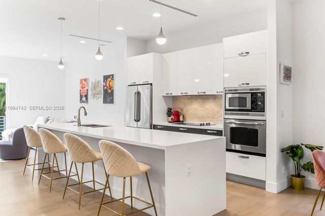 3052 Day Ave 2, Miami, FL 33133