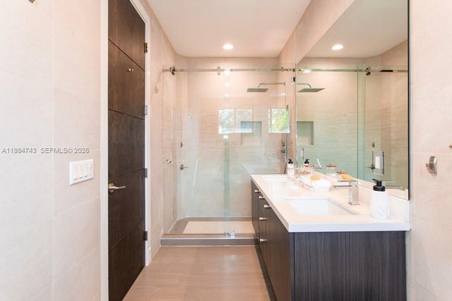 3052 Day Ave 2, Miami, FL 33133