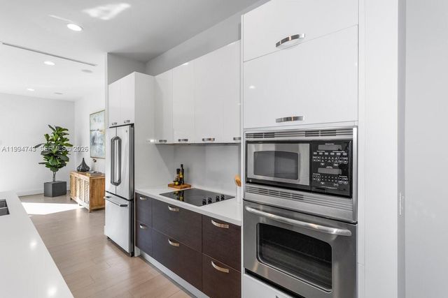 3052 Day Ave 2, Miami, FL 33133