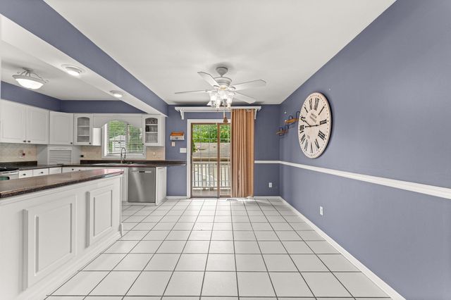 9138 Southmoor Avenue, Highland, IN 46322