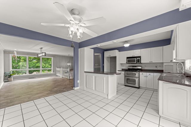 9138 Southmoor Avenue, Highland, IN 46322