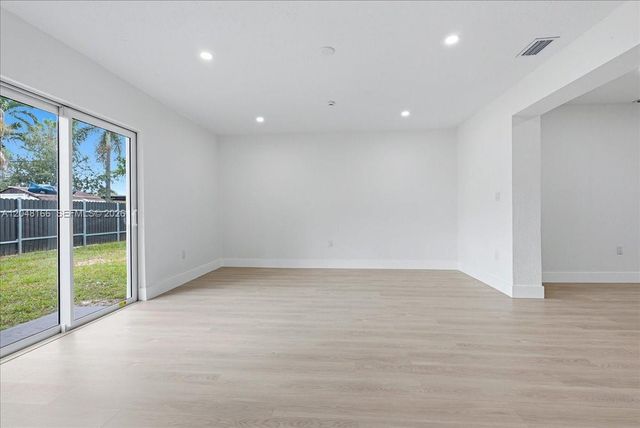 19531 NW 1st Place, Miami Gardens, FL 33169