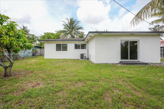 19531 NW 1st Place, Miami Gardens, FL 33169