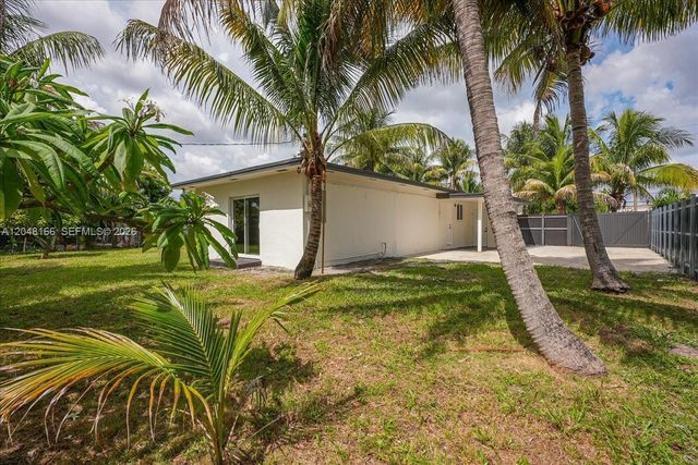 19531 NW 1st Place, Miami Gardens, FL 33169
