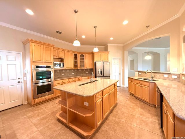 101 Rattlesnake Blf, Boerne, TX 78006