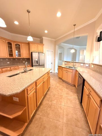 101 Rattlesnake Blf, Boerne, TX 78006