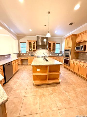 101 Rattlesnake Blf, Boerne, TX 78006