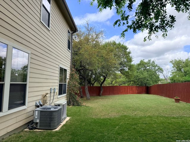 101 Rattlesnake Blf, Boerne, TX 78006