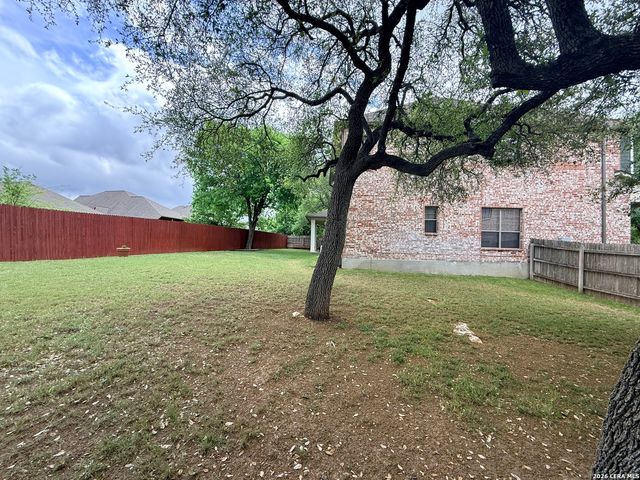 101 Rattlesnake Blf, Boerne, TX 78006
