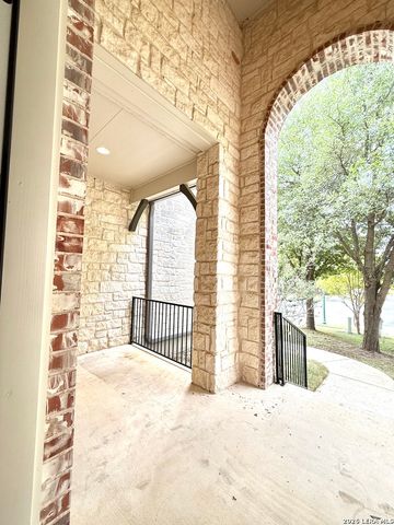101 Rattlesnake Blf, Boerne, TX 78006