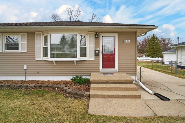 1286 Scott Avenue, Waterloo, IA 50701