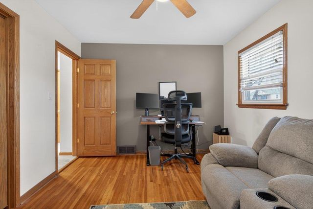 1286 Scott Avenue, Waterloo, IA 50701