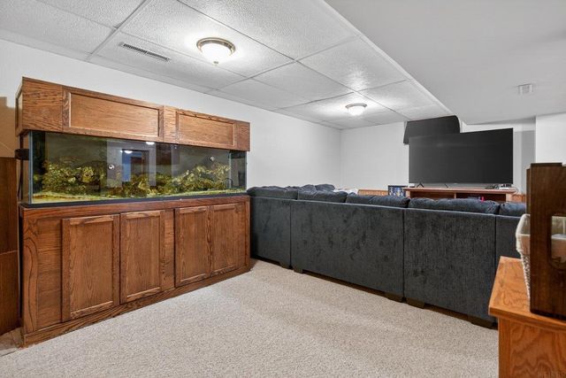 1286 Scott Avenue, Waterloo, IA 50701