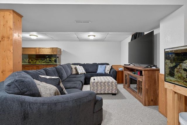 1286 Scott Avenue, Waterloo, IA 50701