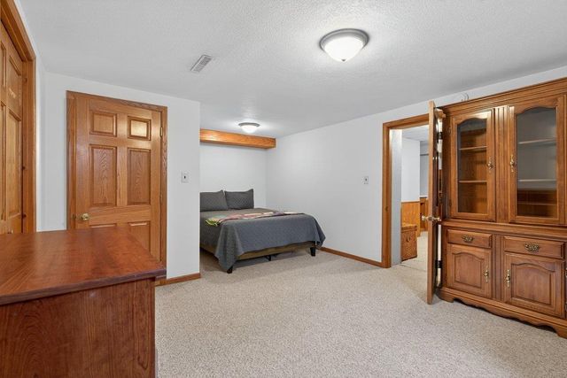 1286 Scott Avenue, Waterloo, IA 50701