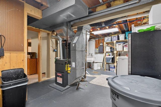 1286 Scott Avenue, Waterloo, IA 50701