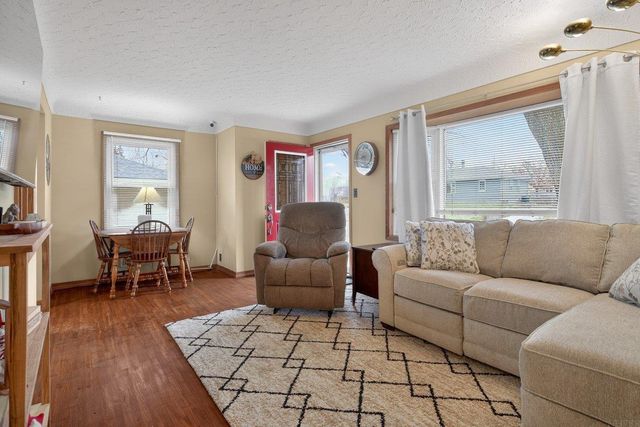 1286 Scott Avenue, Waterloo, IA 50701