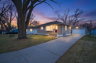 1286 Scott Avenue, Waterloo, IA 50701