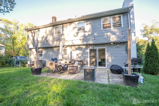 9 Oak Branch Road, East Windsor, NJ 08512