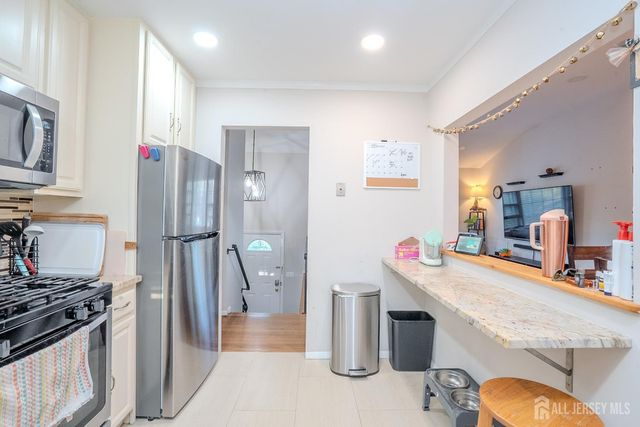 9 Oak Branch Road, East Windsor, NJ 08512