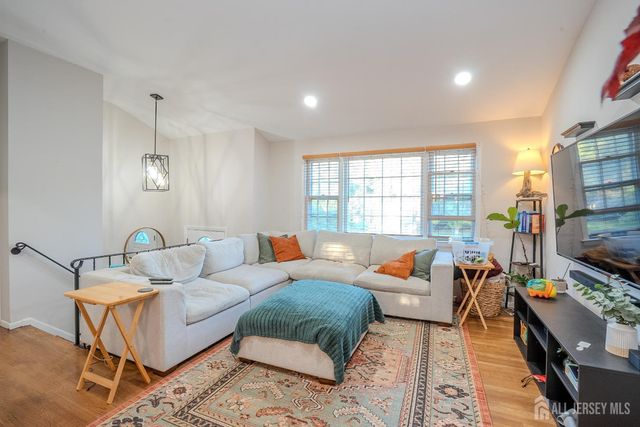 9 Oak Branch Road, East Windsor, NJ 08512