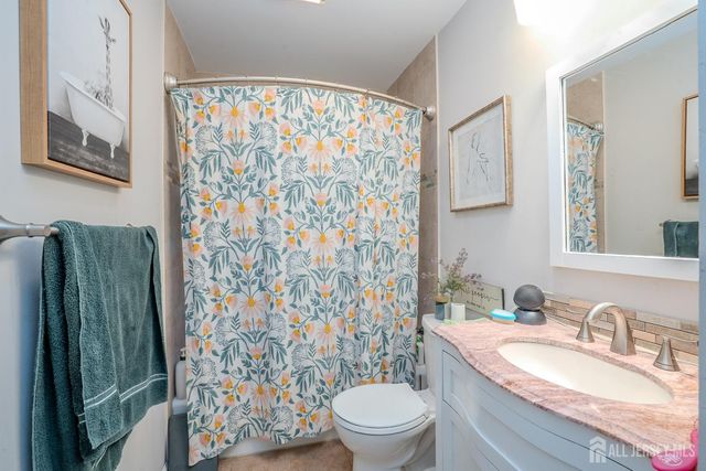 9 Oak Branch Road, East Windsor, NJ 08512