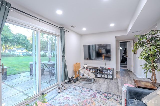 9 Oak Branch Road, East Windsor, NJ 08512