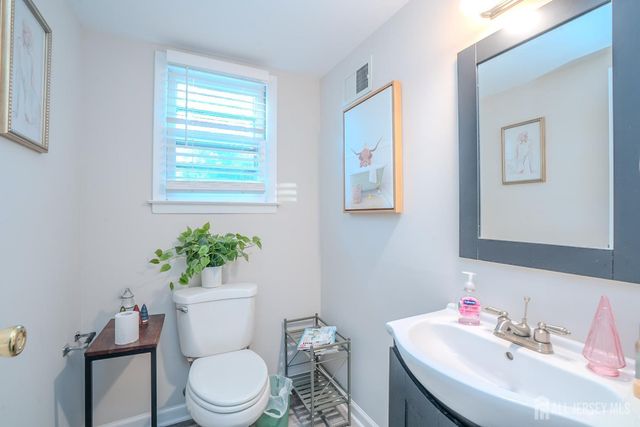 9 Oak Branch Road, East Windsor, NJ 08512