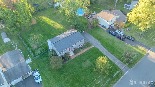 9 Oak Branch Road, East Windsor, NJ 08512