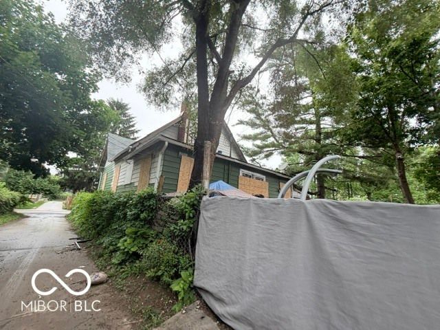 835 N Beville, Indianapolis, IN 46201