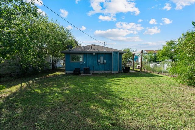 3630 Stinson St, Corpus Christi, TX 78405