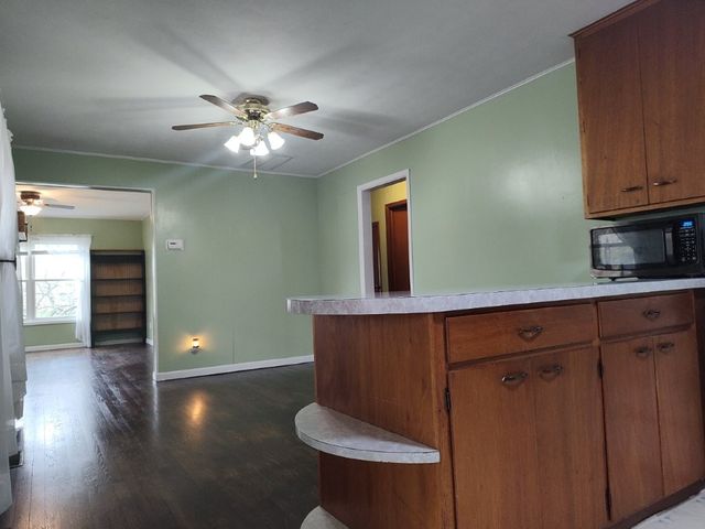 516 S Carl Street, Siloam Springs, AR 72761